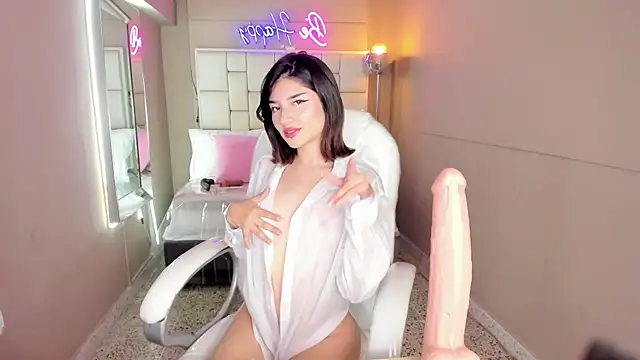 Snapshot of Claireuwu1 chatting on 02.06.26 Claireuwu1 online show from 02.06.26