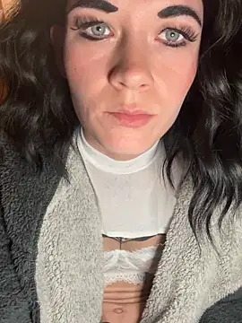 Snapshot of dein_traumchen chatting on 03.13.26 dein traumchen online show from 03.13.26