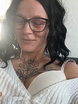 Snapshot of dein_traumchen chatting on 03.26.26 dein traumchen online show from 03.26.26