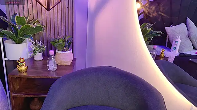 vicky lopez online show from 04.12.26