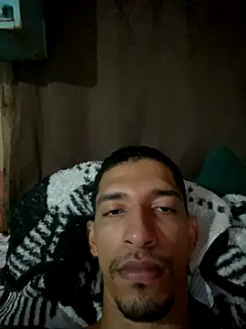 Snapshot of rocchw chatting on 12.14.25 rocchw online show from 12.14.25