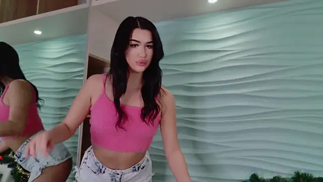 LittleMia- online show from 12.20.25