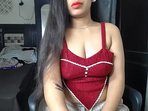 Snapshot of Slay_ishika chatting on 12.17.25 Slay ishika online show from 12.17.25