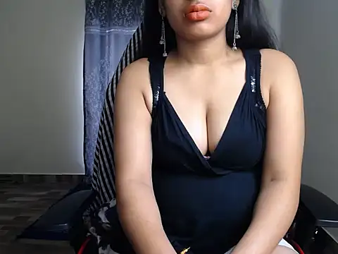 Snapshot of Slay_ishika chatting on 01.08.26 Slay ishika online show from 01.08.26