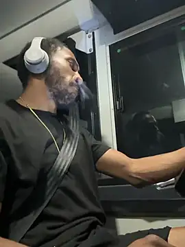 Pleasure Overlord online show from 03.04.26