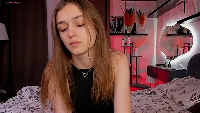 MarinaPoppenhagen online show from 01.14.26