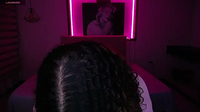 Kendall fox x online show from 12.20.25