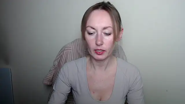 LiaSeass  online show from 04.14.26