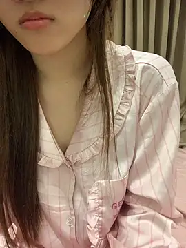 Snapshot of -Bibi-18 chatting on 06.27.26 -Bibi-18 online show from 06.27.26