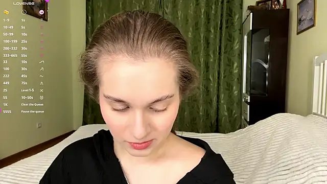 MiaBlanko online show from 12.18.25