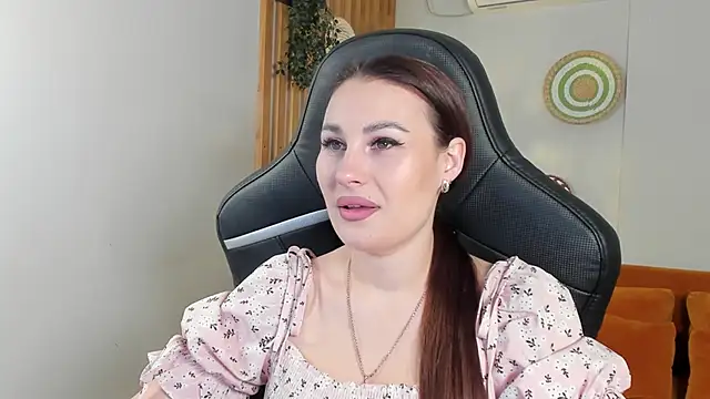 NoraFoxes online show from 02.05.26