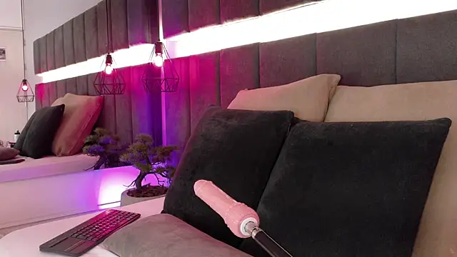 Snapshot of luna_blannco chatting on 01.09.26 luna blannco online show from 01.09.26