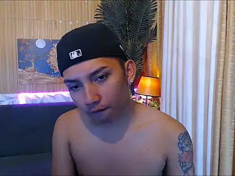 Snapshot of dylan_hardfucker chatting on 02.11.26 dylan hardfucker online show from 02.11.26