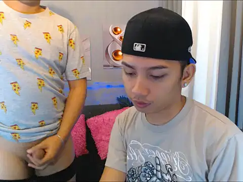 Snapshot of dylan_hardfucker chatting on 02.15.26 dylan hardfucker online show from 02.15.26