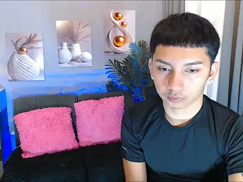 Snapshot of dylan_hardfucker chatting on 02.16.26 dylan hardfucker online show from 02.16.26