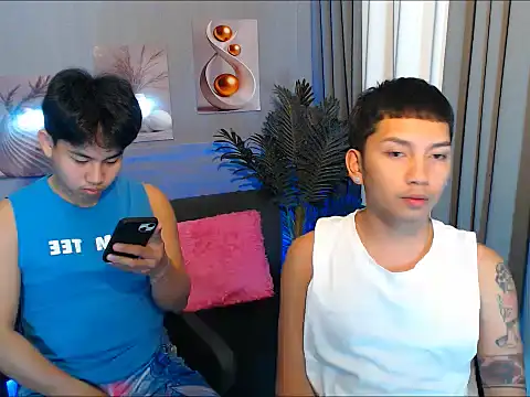 Snapshot of dylan_hardfucker chatting on 02.18.26 dylan hardfucker online show from 02.18.26