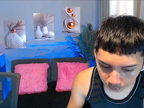 Snapshot of dylan_hardfucker chatting on 02.20.26 dylan hardfucker online show from 02.20.26