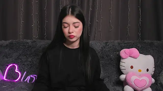 LisaColee online show from 06.14.26