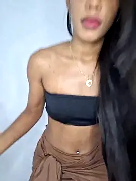 Snapshot of meenina_veneno chatting on 02.13.26 meenina veneno online show from 02.13.26