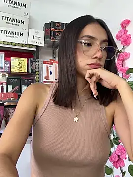 lunaluxury22 online show from 02.18.26