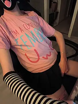 Snapshot of Femboitea-official chatting on 04.09.26 Femboitea-official online show from 04.09.26