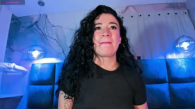 Victoria01  online show from 03.30.26