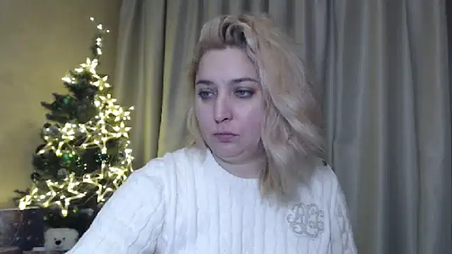 Snapshot of sweetpussy13 chatting on 12.30.24 sweetpussy13 online show from 12.30.24