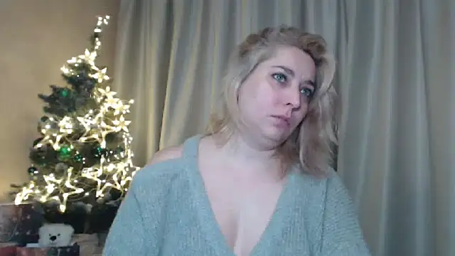 Snapshot of sweetpussy13 chatting on 01.04.25 sweetpussy13 online show from 01.04.25