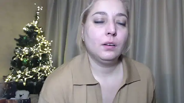 Snapshot of sweetpussy13 chatting on 01.09.25 sweetpussy13 online show from 01.09.25