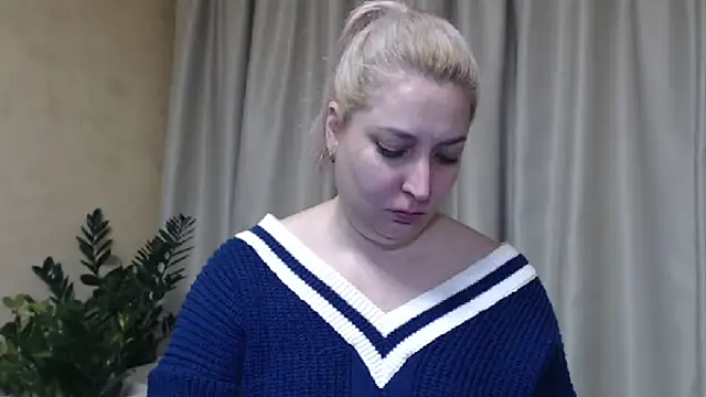 Snapshot of sweetpussy13 chatting on 01.23.25 sweetpussy13 online show from 01.23.25