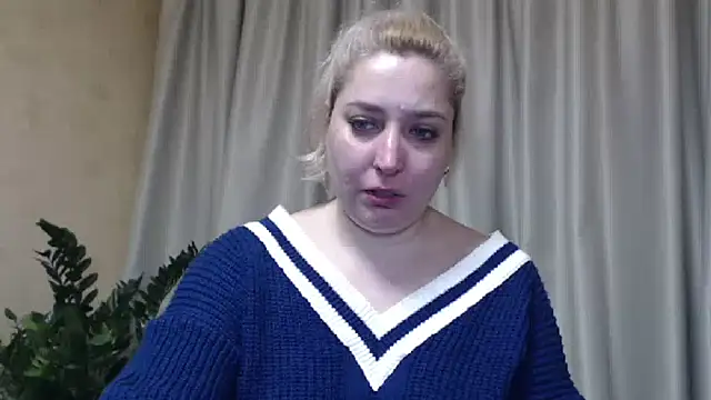 Snapshot of sweetpussy13 chatting on 03.01.25 sweetpussy13 online show from 03.01.25