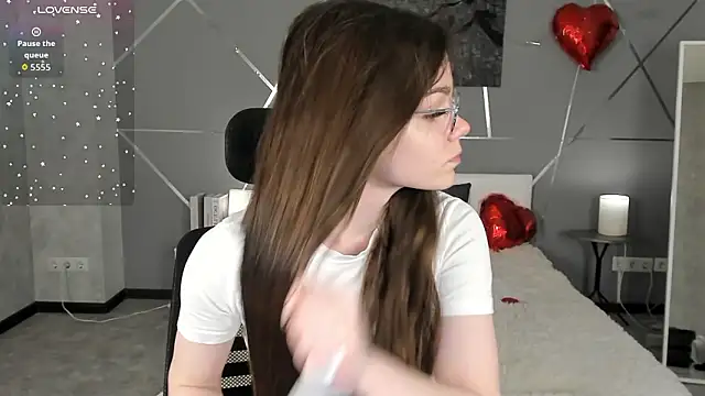 miss  evelyne online show from 03.12.26