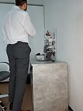 Lovebackground online show from 12.11.24