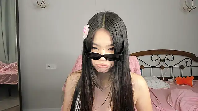 amiya cute online show from 02.15.26