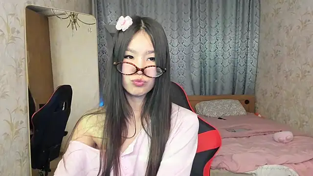 amiya cute online show from 03.13.26