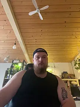 YoursxTruly online show from 02.25.26