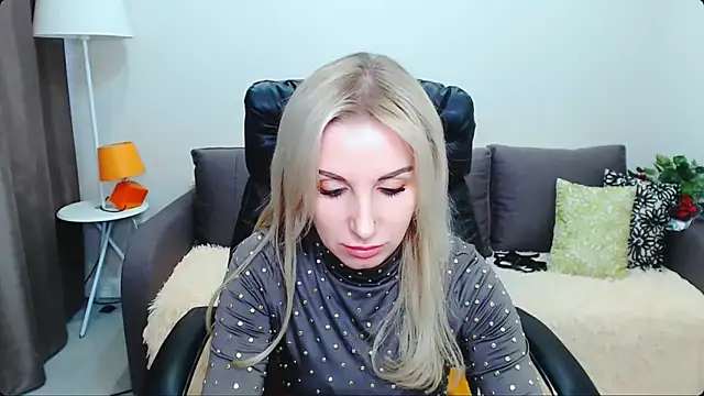 Hanna--Sweet online show from 03.07.26