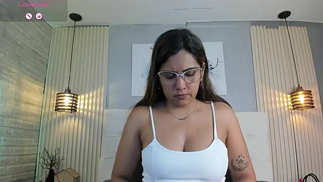 scarletbaker   online show from 01.09.26