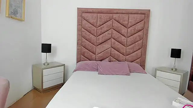 Scarlett  Noir online show from 03.24.26