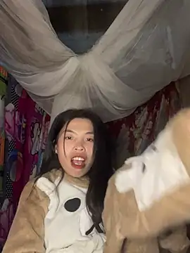 Snapshot of lux-su chatting on 02.02.26 lux-su online show from 02.02.26