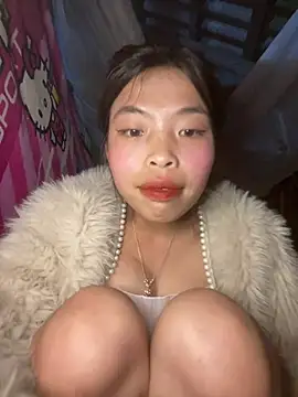 Snapshot of lux-su chatting on 02.26.26 lux-su online show from 02.26.26