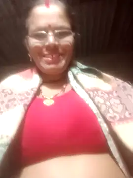 Snapshot of Pinki_rajak chatting on 12.21.25 Pinki rajak online show from 12.21.25