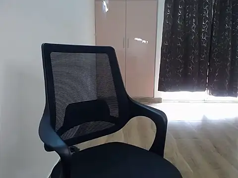 Shy nivi online show from 04.07.26