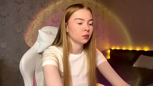 Snapshot of LumiSun chatting on 02.05.26 LumiSun online show from 02.05.26