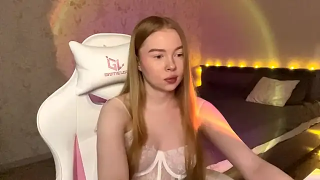 Snapshot of LumiSun chatting on 02.06.26 LumiSun online show from 02.06.26