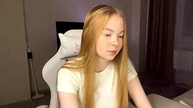 Snapshot of LumiSun chatting on 03.12.26 LumiSun online show from 03.12.26