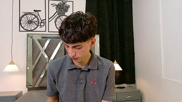 Snapshot of Martin_Williams chatting on 12.19.25 Martin Williams online show from 12.19.25