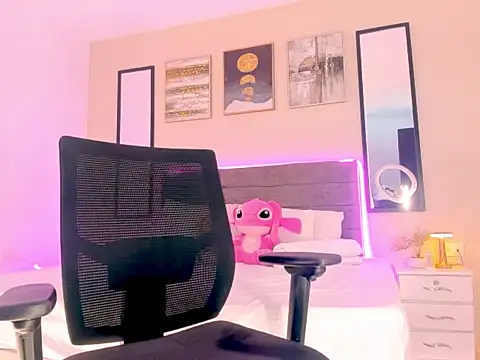 Snapshot of back_thomson chatting on 02.13.26 back thomson online show from 02.13.26