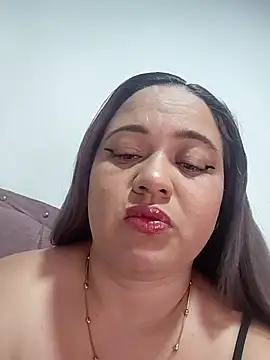 MMia 18 online show from 12.17.25