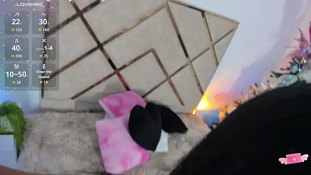 queenie staar online show from 12.19.25